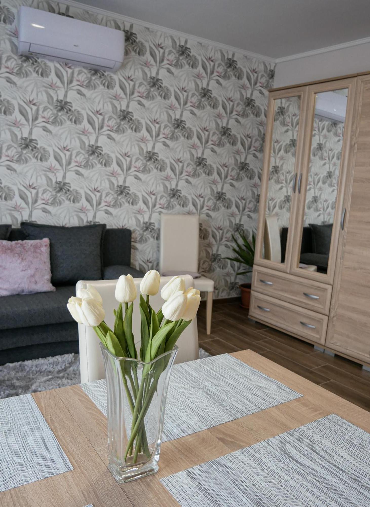 Várfal apartman Eger Habitación foto